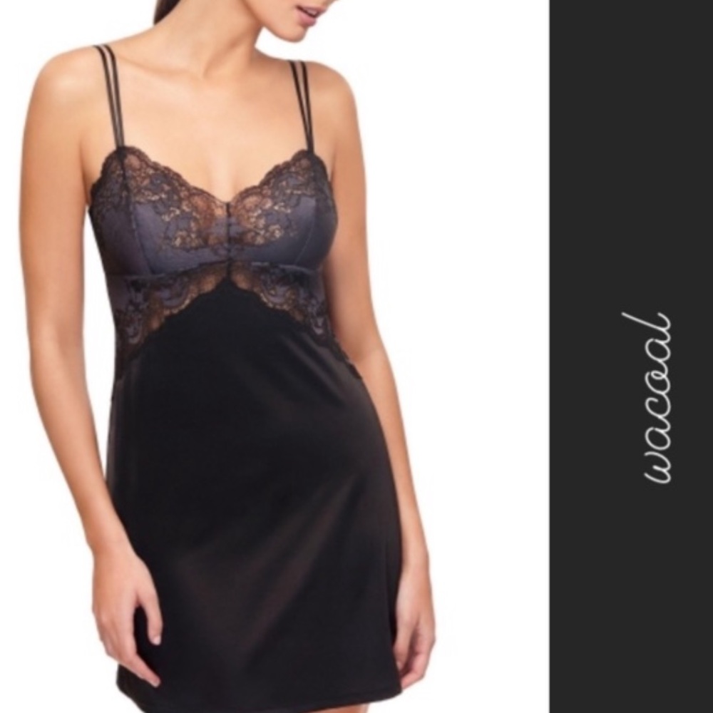 Wacoal Lace Cami Slip Black Purple NWT • Medium